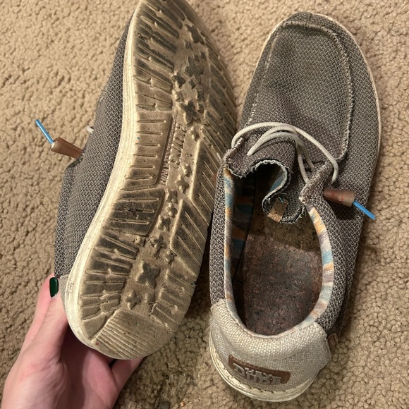 Hey Dude Men's Textured Brown Loafers - Picture 3 of 5